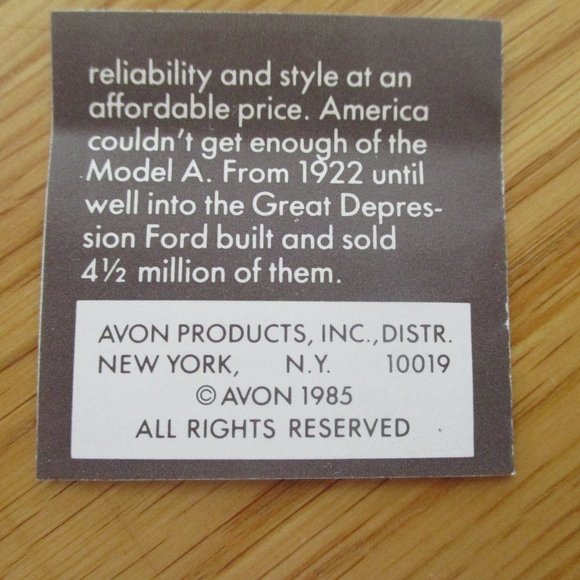 Vintage Avon Pin 1929 Ford with original Avon box - Picture 2 of 9